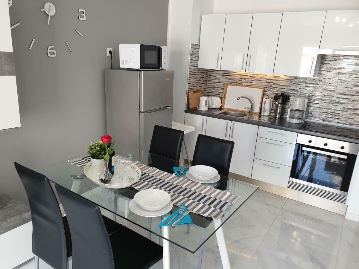 Casa Las Flores With Heated Pool, Only 490 Meters To The Beach, Balcony, Wifi Arona  Eksteriør bilde